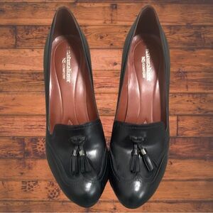 Naturalizer N5 Comfortable Size 7.5 Black Leather Heels with Brogue Detailing
